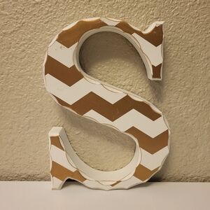 Prinz White & Gold Chevron Striped Wooden Letter 'S'